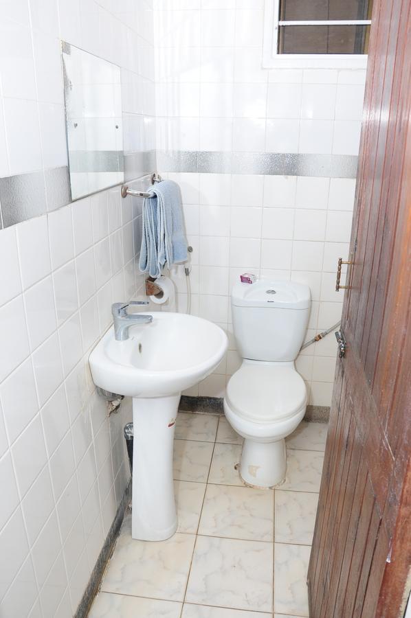 Safari Inn Dar es Salaam Eksteriør billede